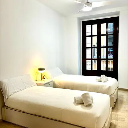 Apartament Travel Habitat Lonja De La Seda De *